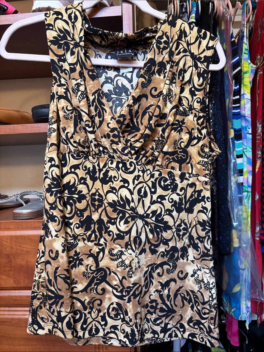 J. K. L. A. California Black and Gold Sleeveless V-Neck blouse